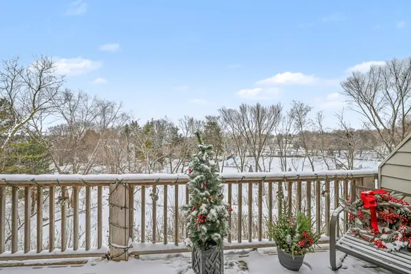 8940 Neill Lake RD #132, Eden Prairie, MN 55347