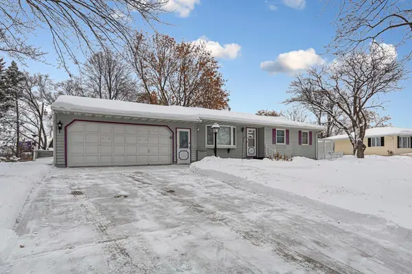 117 Sherrie LN, Woodbury, MN 55125