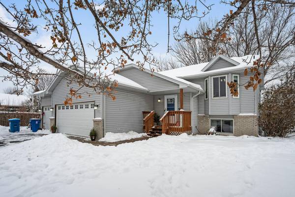 10242 52nd ST NE, Albertville, MN 55301