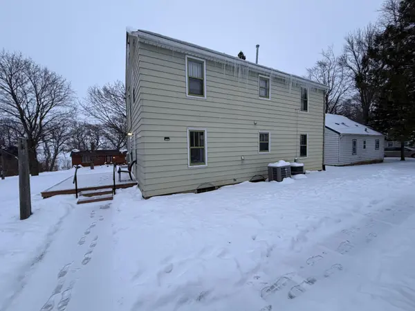 1420 Frank Hall DR, Albert Lea, MN 56007