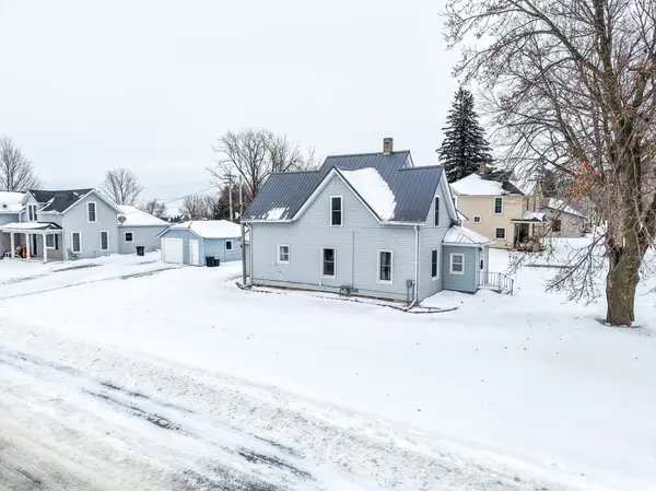 401 1st ST, Fountain, MN 55935