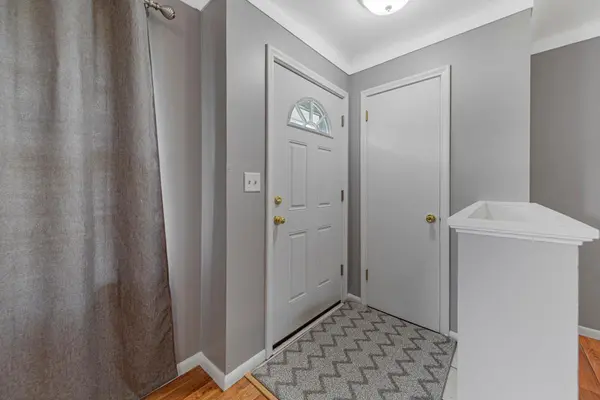 7009 Cedar Lake RD S, Saint Louis Park, MN 55426