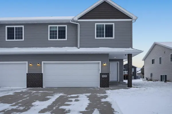 939 Eaglewood AVE,  West Fargo,  ND 58078
