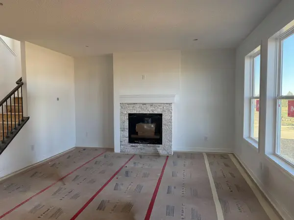 1511 England WAY, Shakopee, MN 55379