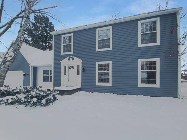 8906 138th Street CT,  Apple Valley,  MN 55124