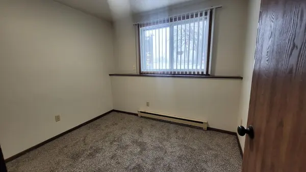 3202-3204 10th AVE N, Fargo, ND 58102