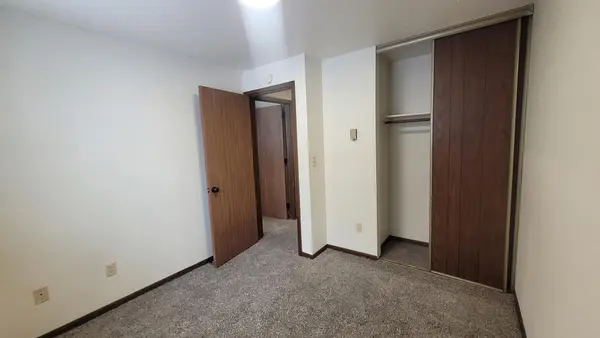 3202-3204 10th AVE N, Fargo, ND 58102
