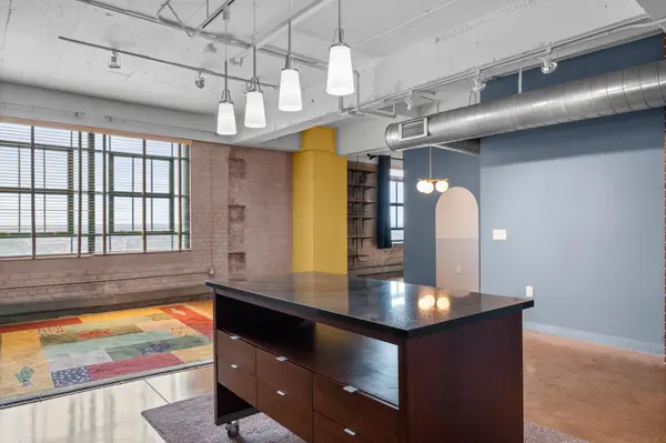 2929 Chicago AVE #917, Minneapolis, MN 55407