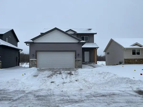 977 45th AVE NE, Saint Cloud, MN 56304