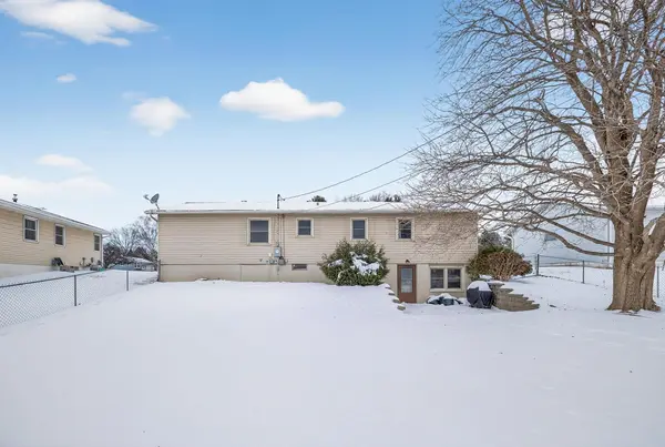 320 1st ST NW, Byron, MN 55920