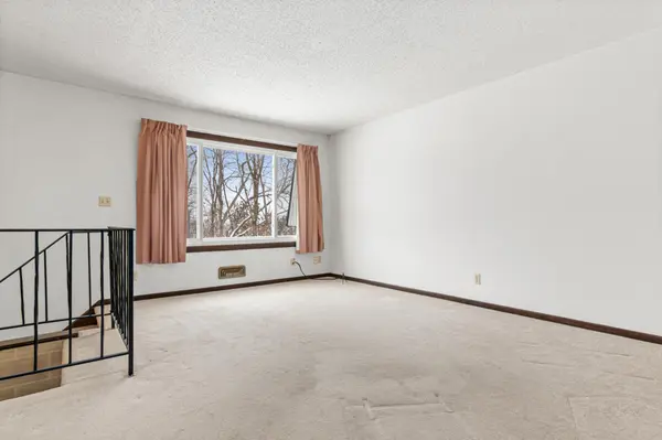 3907 Conroy TRL, Inver Grove Heights, MN 55076