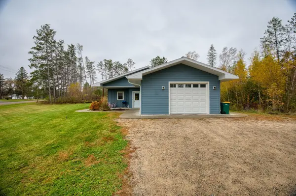2525 Glenwood DR, Grand Rapids, MN 55744