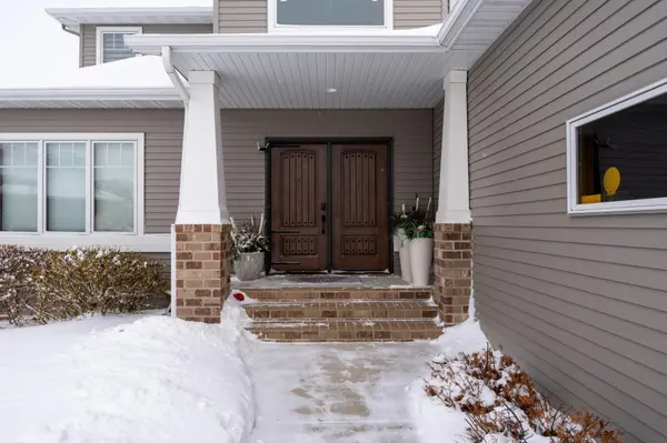 3371 1st ST, West Fargo, ND 58078