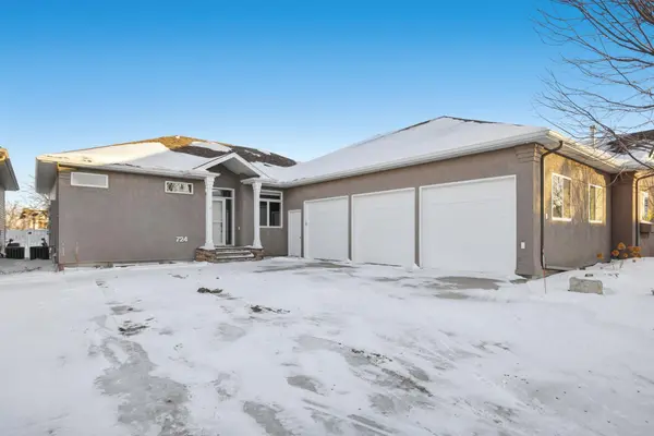 724 Northridge WAY, West Fargo, ND 58078