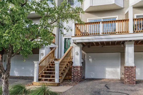 211 Christenson WAY NE, Fridley, MN 55432