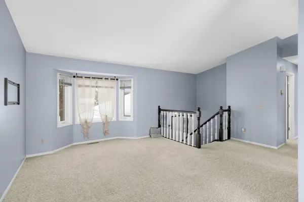 2173 Grimm RD, Chaska, MN 55318