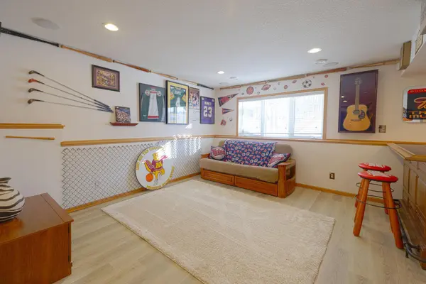 6408 Cavell AVE N, Brooklyn Park, MN 55428