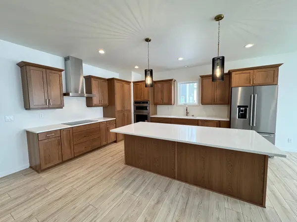 4800 4th ST S, Moorhead, MN 56560