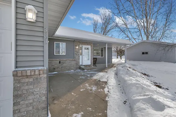 363 Lucy LN, Saint Martin, MN 56376