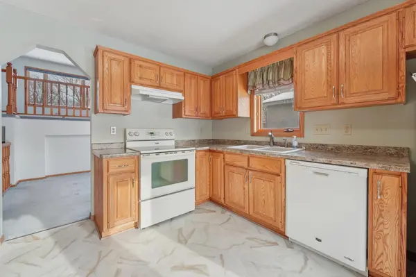 1571 75th AVE NE, Fridley, MN 55432