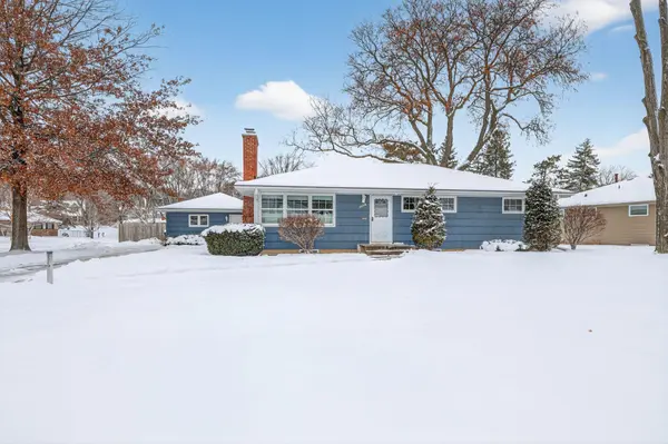 10318 York LN, Bloomington, MN 55431