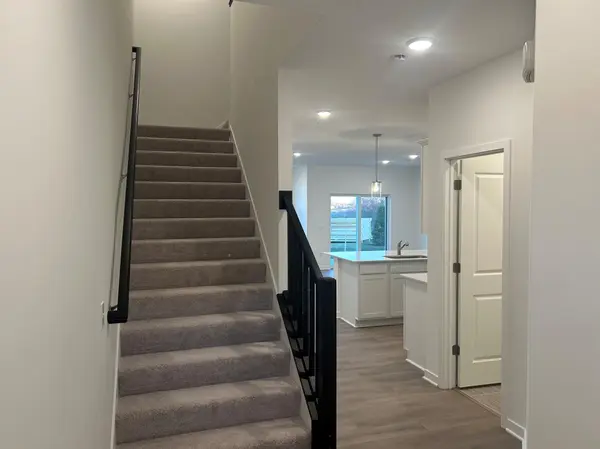 17944 Genoa DR, Lakeville, MN 55044