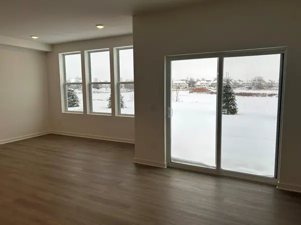 17944 Genoa DR, Lakeville, MN 55044