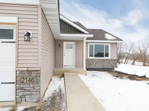 2146 River Bend TRL, Mayer, MN 55360