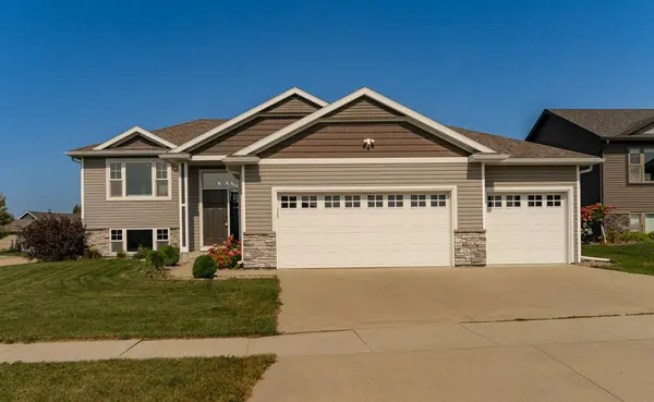 1421 Tunbridge PL NE, Byron, MN 55920