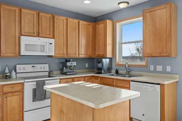 10305 41st PL NE, Saint Michael, MN 55376