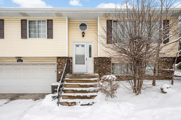 4467 Clover LN #A, Eagan, MN 55122