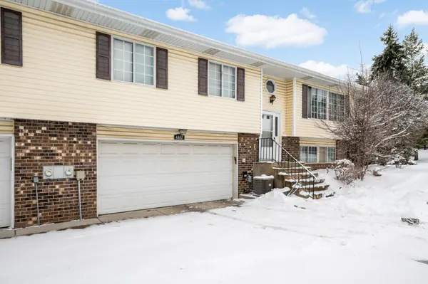 4467 Clover LN #A, Eagan, MN 55122