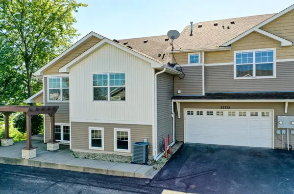 22325 Cameo CT, Forest Lake, MN 55025