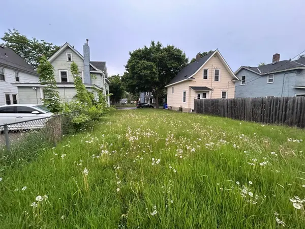 562 Western AVE N, Saint Paul, MN 55103