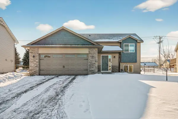 504 Moline LOOP NW, Isanti, MN 55040