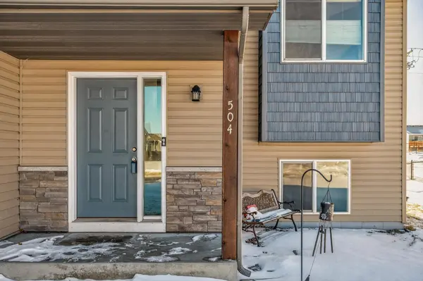504 Moline LOOP NW, Isanti, MN 55040