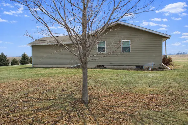 62328 340th ST, Butterfield, MN 56120