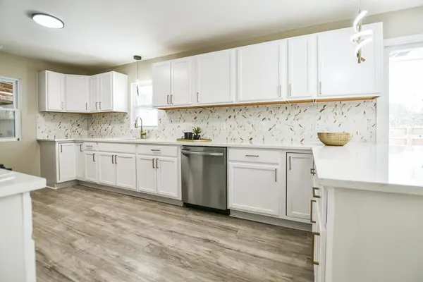3709 W 102nd ST, Bloomington, MN 55431