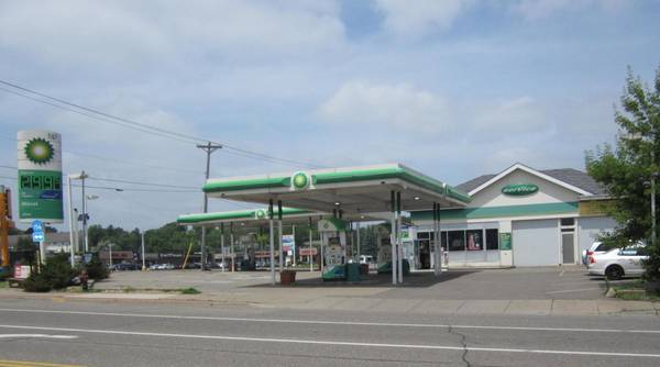 7800 Medicine Lake RD, New Hope, MN 55427