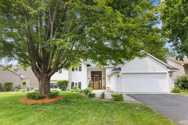 349 69th ST N, Mahtomedi, MN 55115