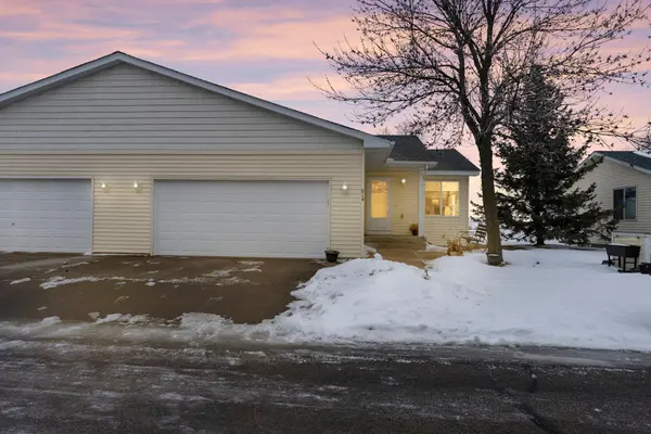 814 Ivy Ridge LN, Buffalo, MN 55313