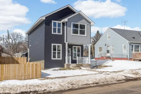 947 Earl ST,  Saint Paul,  MN 55106