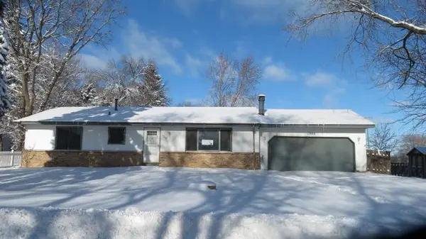1900 Manor DR,  Burnsville,  MN 55337