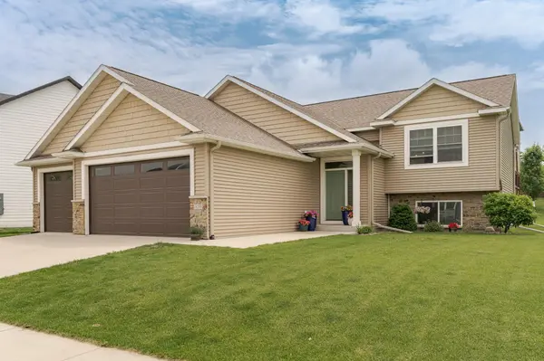 830 Towne DR NE, Byron, MN 55920