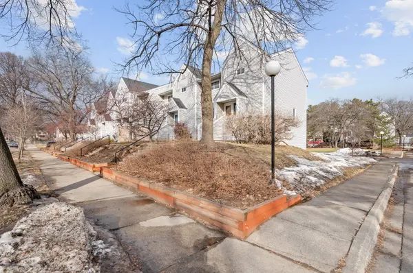 130 W 43rd ST, Minneapolis, MN 55409