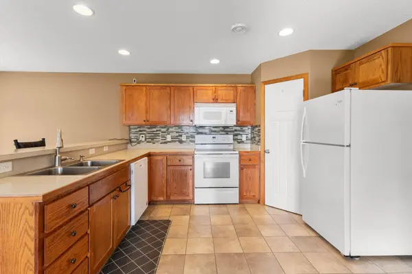 2414 Elianna DR, Northfield, MN 55057