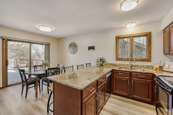 10391 Greyfield CT, Eden Prairie, MN 55347
