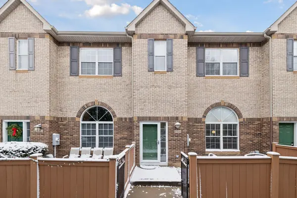 6514 Regency LN, Eden Prairie, MN 55344