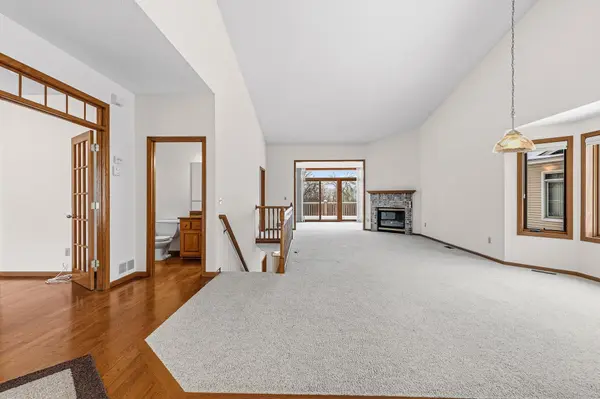 630 Aqua CIR, Circle Pines, MN 55014
