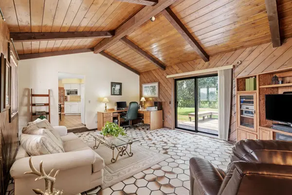 13200 Henning CIR NE, Prior Lake, MN 55372